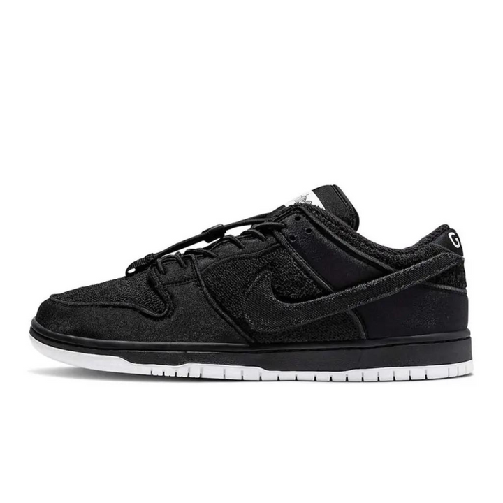 Nike SB Dunk Low “Gnarhunters”