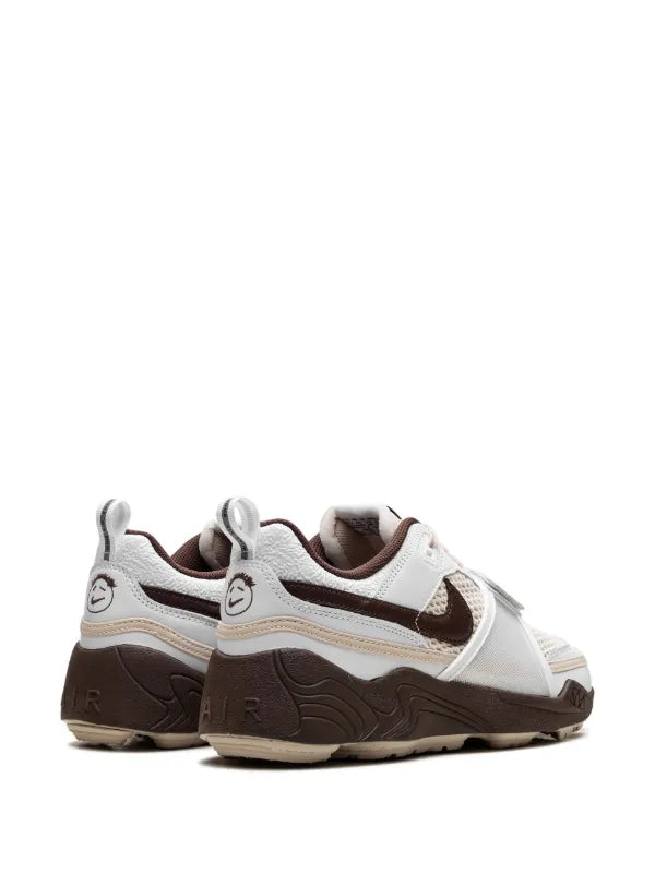 Nike Zoom field Jaxx Travis Scott X  light chocolate