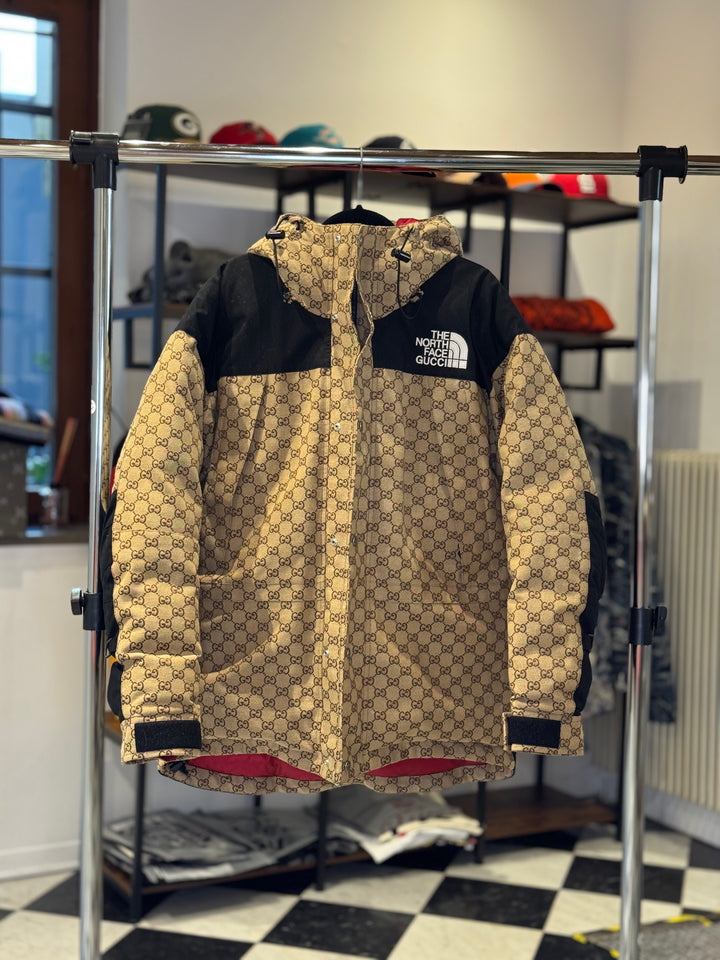 Gucci The North Face Parka COND: 9/10