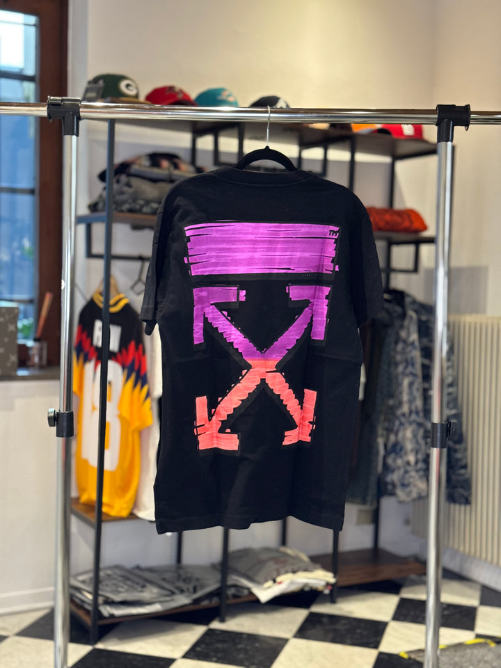 Off-White T-Shirt COND: 9.9/10