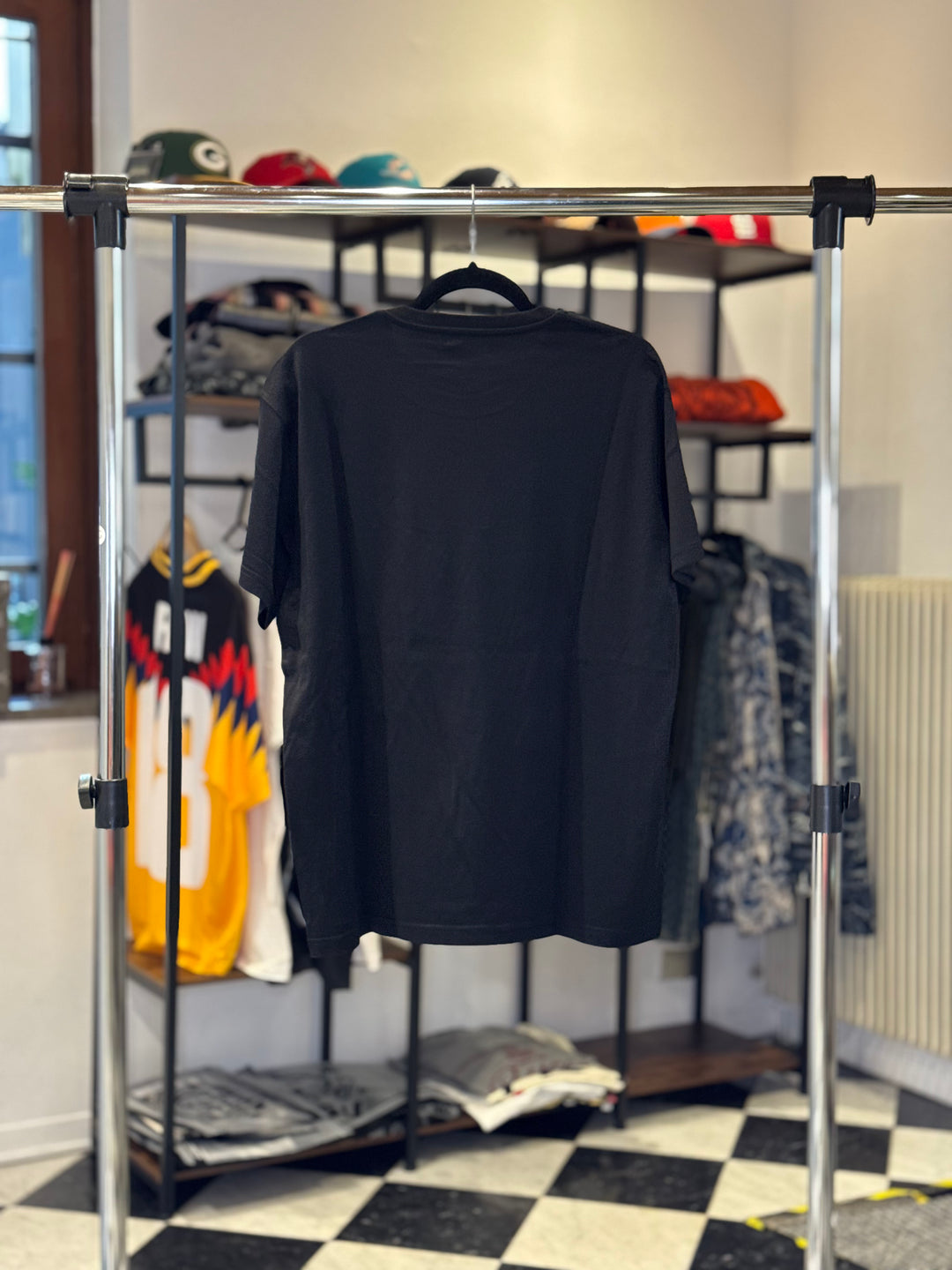 Givenchy T-Shirt COND: 9.9/10