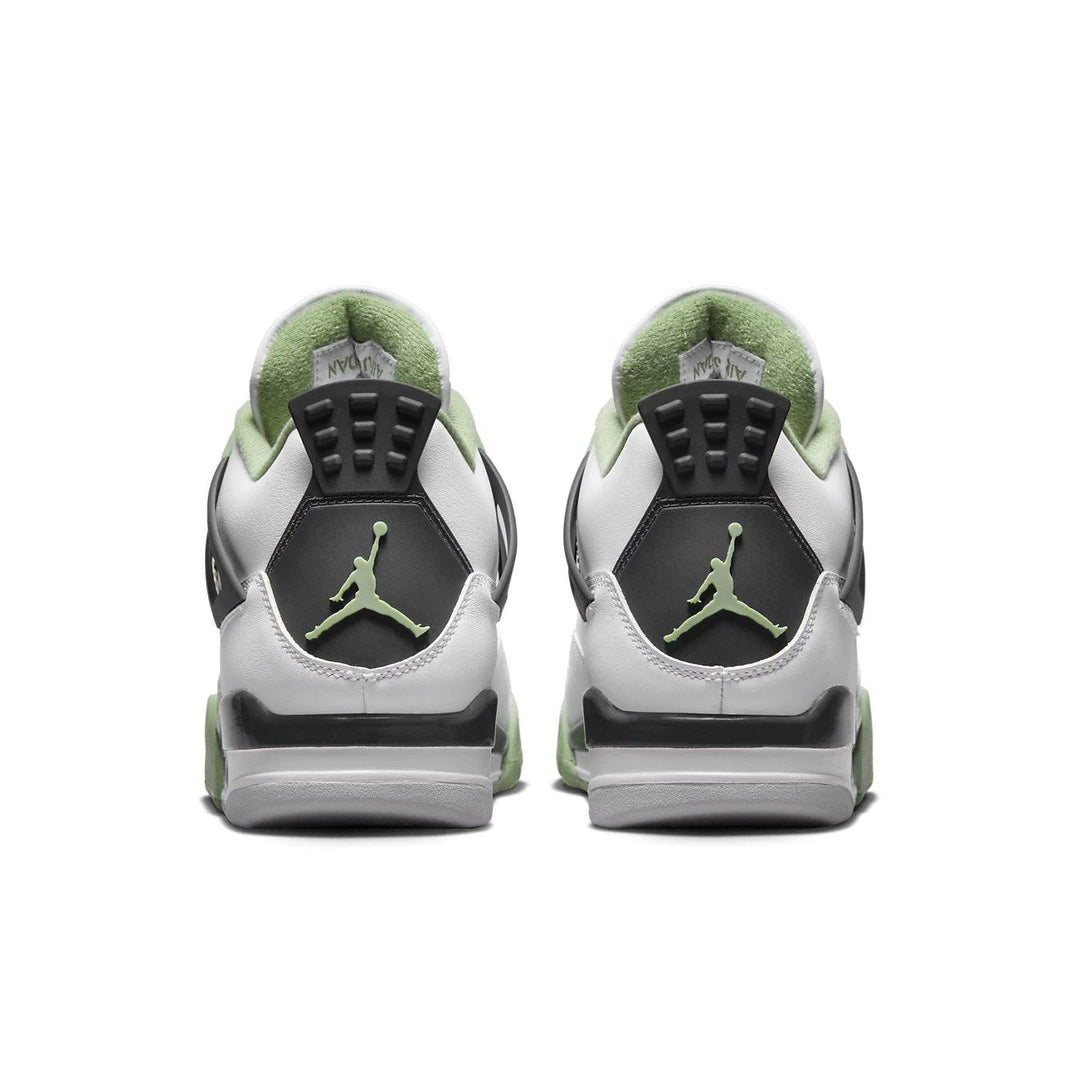 Jordan 4 Retro “Seafoam” (W)